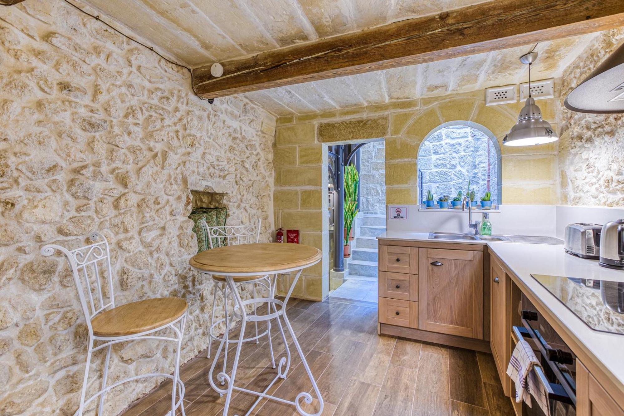 Rb42 - Charming & Historic House *